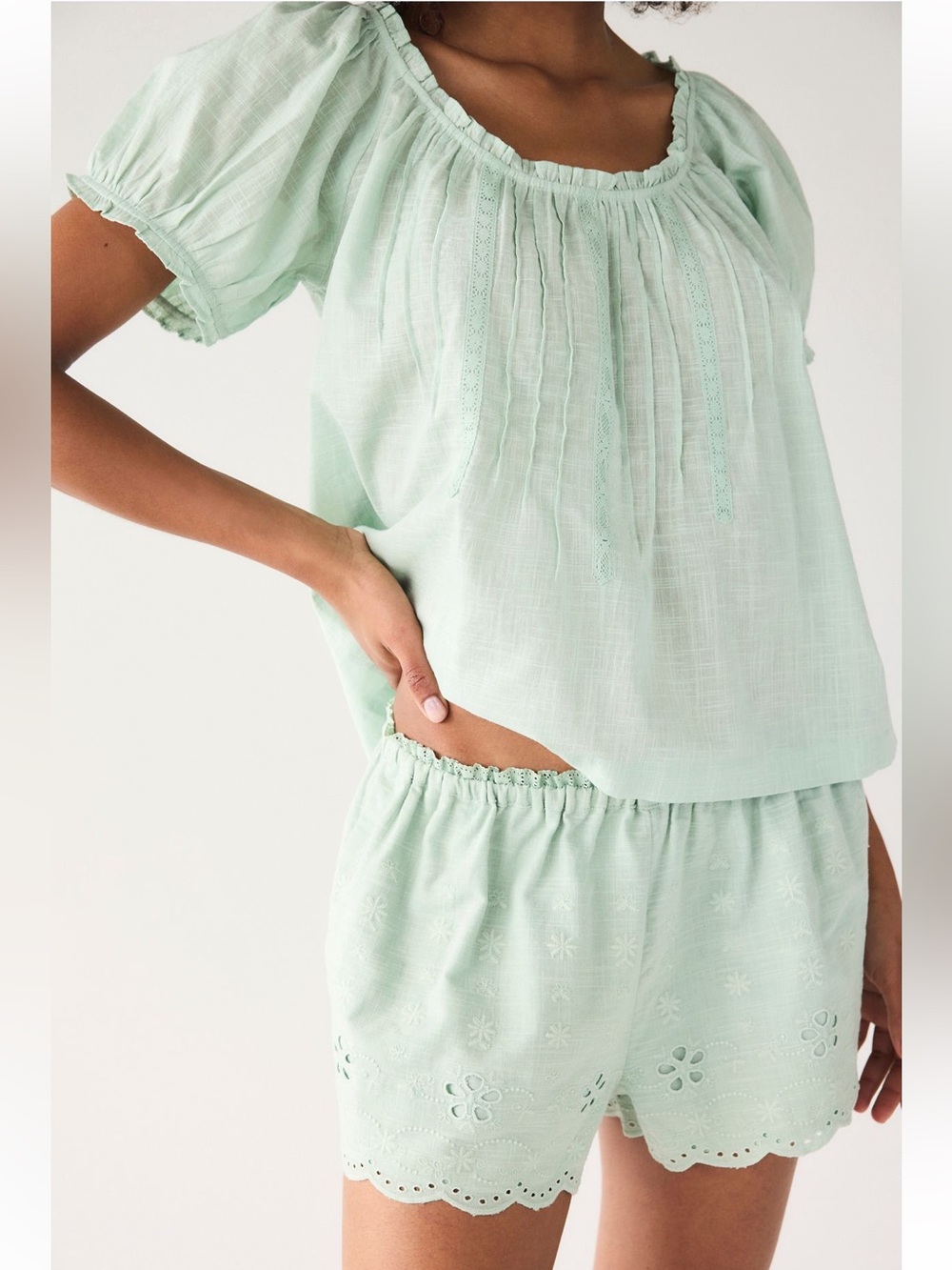 🧚🏻NWOT FREE PEOPLE SHORT SET